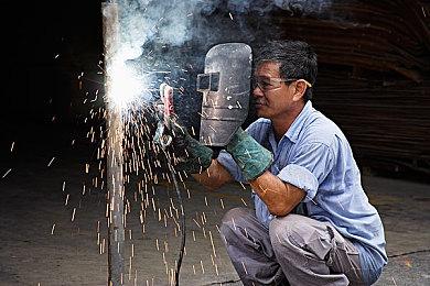 《无限暖暖》官宣12月5日全球同步上线 “结石姐”演唱主题曲